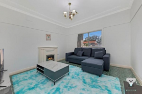 KozyGuru Fairfield East Cozy Holiday House Villawood